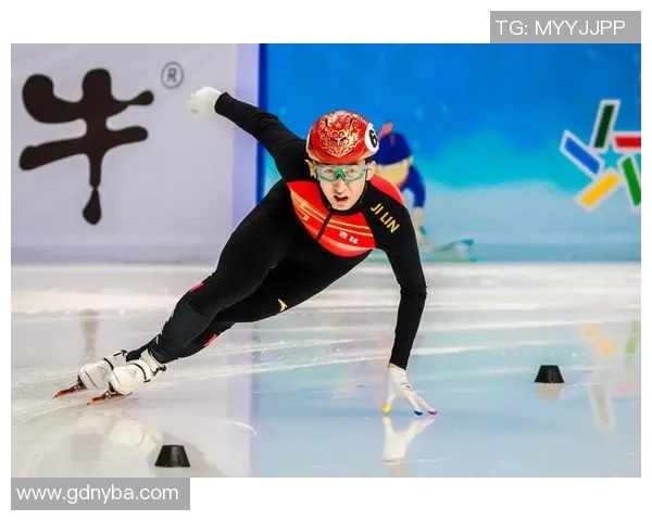 奥运冠军教师上岗，武大靖吉林大学开课：先学摔，再学滑